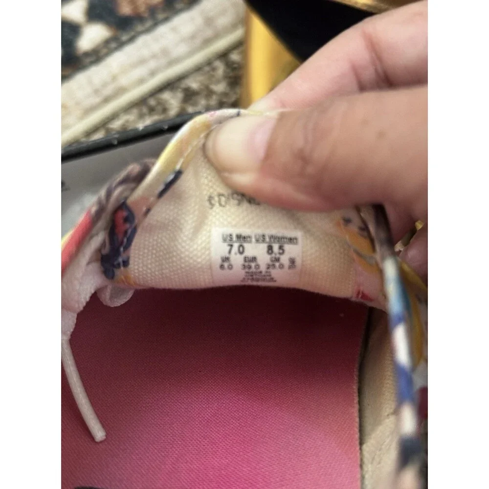EUC W/BOX Disney Vans W8.5 M7 Princess Authentic All Over Print Sneakers Shoes